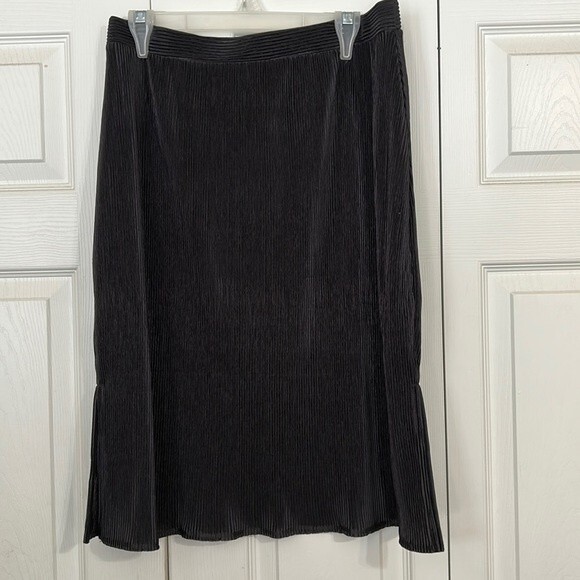 ANN TAYLOR NWT Size 10 Black Ribbed Lined Pull On Midi Skirt Stretch Slinky - Picture 1 of 8